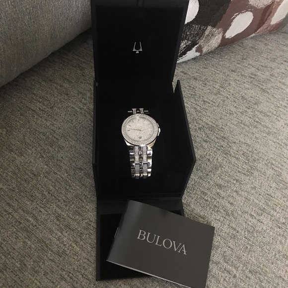 Bulova watch - Picture 1 of 4